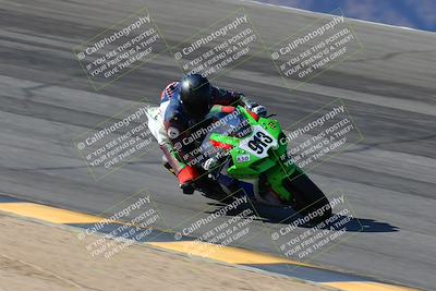 media/Mar-21-2025-CVMA Friday Practice (Fri) [[30cd4fe323]]/3-Racer 2/Session 2 (Bowl)/